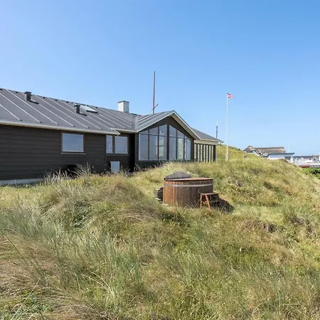 度假居 Arngrim - 100m From The Sea By Interhome *